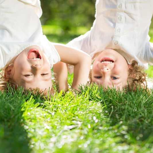 two-kids-handstand